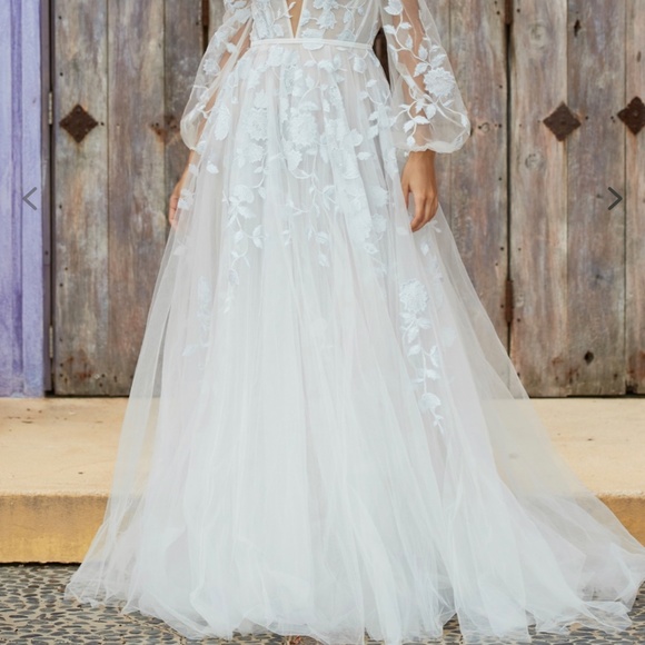 Olena from Willowby by Watters - Picture 8 of 15